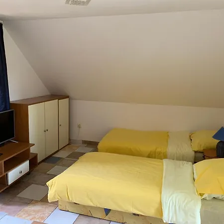 Appartement Beni Nyaralo *