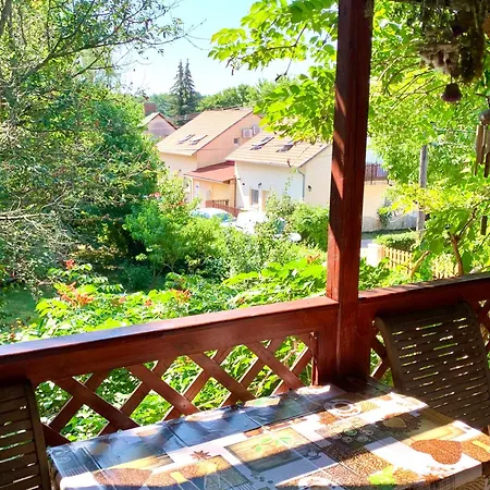 Beni Nyaralo Appartement