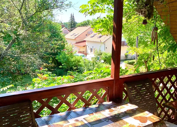 Beni Nyaralo דירה